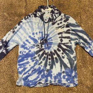 Size small from pink and it tie die